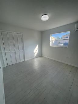 Picture of 4550 SW 67Th Ave # 9, Miami, FL 33155