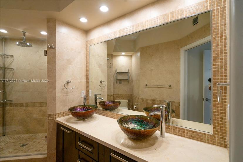 Picture of 3255 NE 184Th St # 12401, Aventura FL 33160