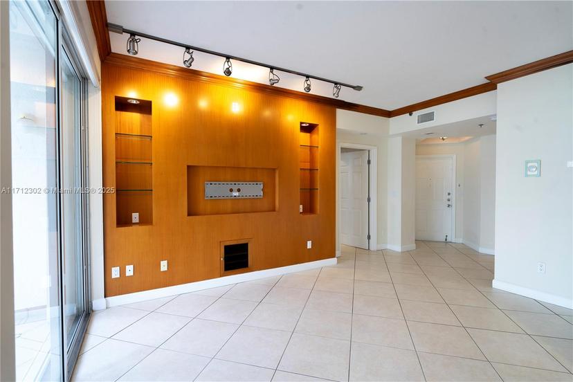 Picture of 3255 NE 184Th St # 12401, Aventura FL 33160