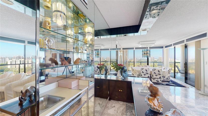 Picture of 19667 Turnberry Way # 20E, Aventura FL 33180
