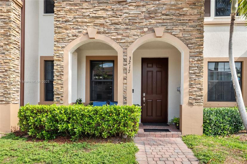 Picture of 3217 SE 4Th Ct # 3217, Homestead FL 33033