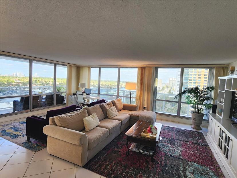 Picture of 2751 S Ocean Dr # 1001N, Hollywood FL 33019