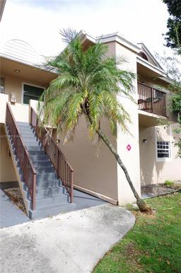 Picture of 1761 NW 96Th Ter # 3D, Pembroke Pines, FL 33024