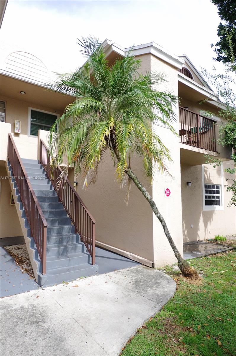 Picture of 1761 NW 96Th Ter # 3D, Pembroke Pines FL 33024