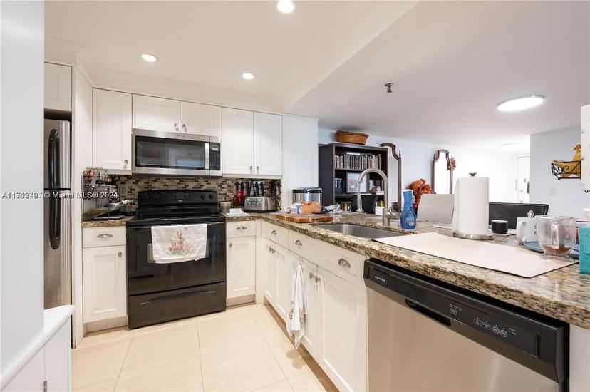 Picture of 1621 Collins Ave # 302, Miami Beach FL 33139