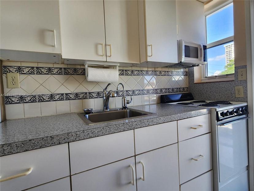 Picture of 1504 S Surf Rd # 57, Hollywood FL 33019