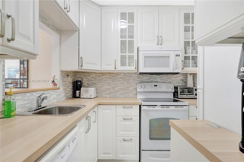Picture of 17050 NE 14Th Ave # 315, North Miami Beach FL 33162