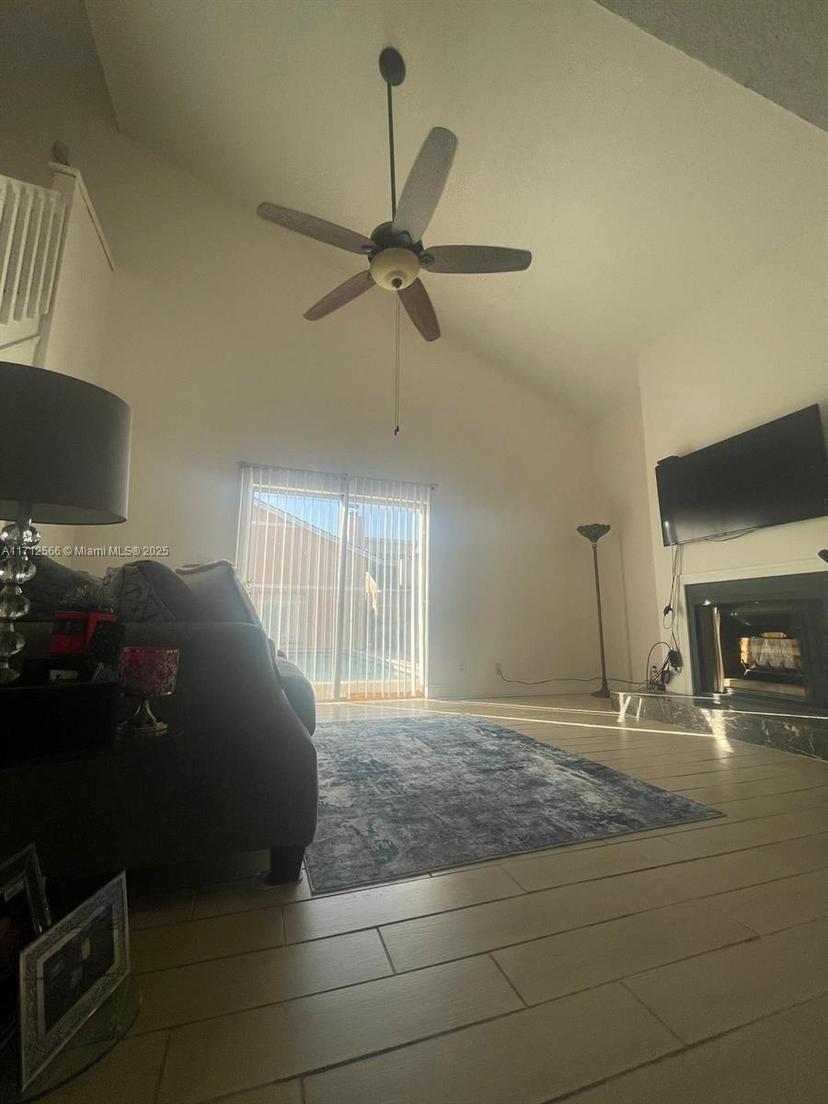 Picture of 4075 Coral Springs Dr # 5, Coral Springs FL 33065