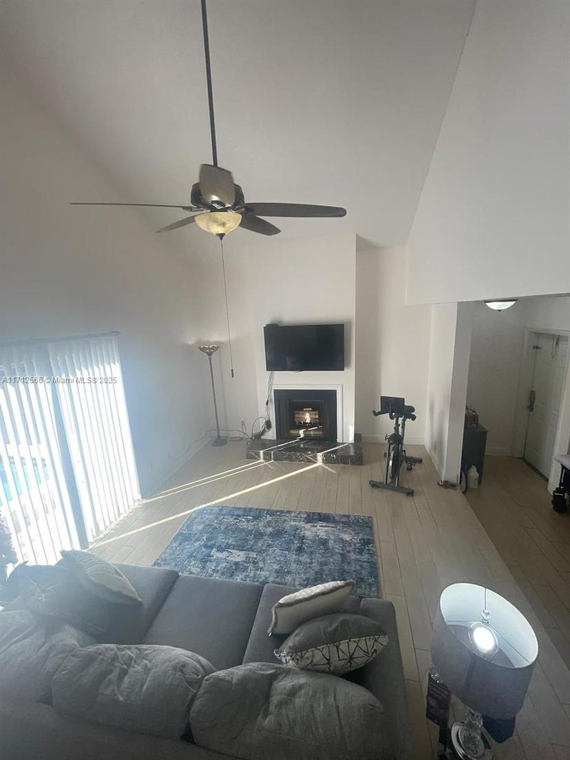 Picture of 4075 Coral Springs Dr # 5, Coral Springs FL 33065