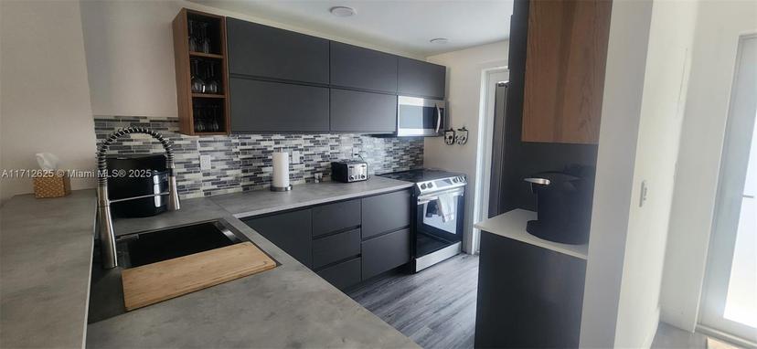 Picture of 400 SE 10Th St # 204, Deerfield Beach FL 33441