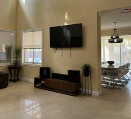 Picture of 11179 NW 80 Ln, Doral, FL 33178