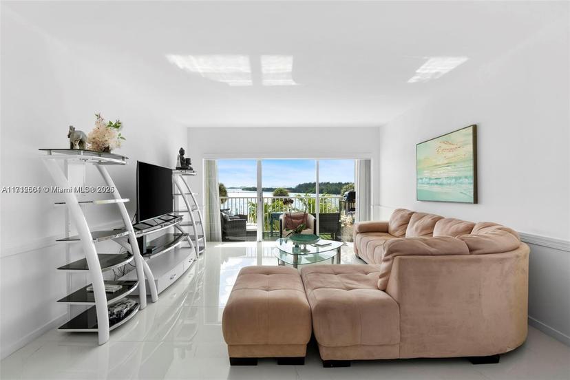 Picture of 300 Bayview Dr # 210, Sunny Isles Beach FL 33160
