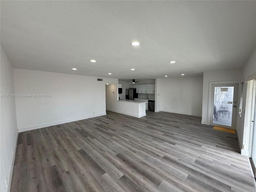 Picture of 630 Layne Blvd # 211, Hallandale Beach FL 33009