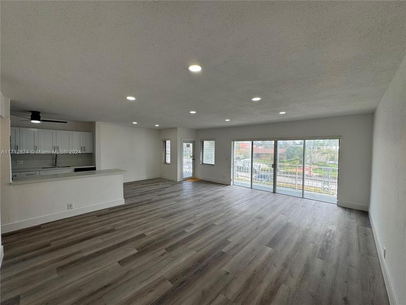 Picture of 630 Layne Blvd # 211, Hallandale Beach FL 33009