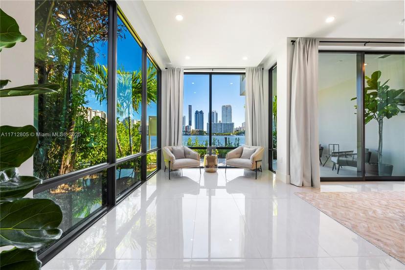 Picture of 4014 NE 167 St, North Miami Beach FL 33160