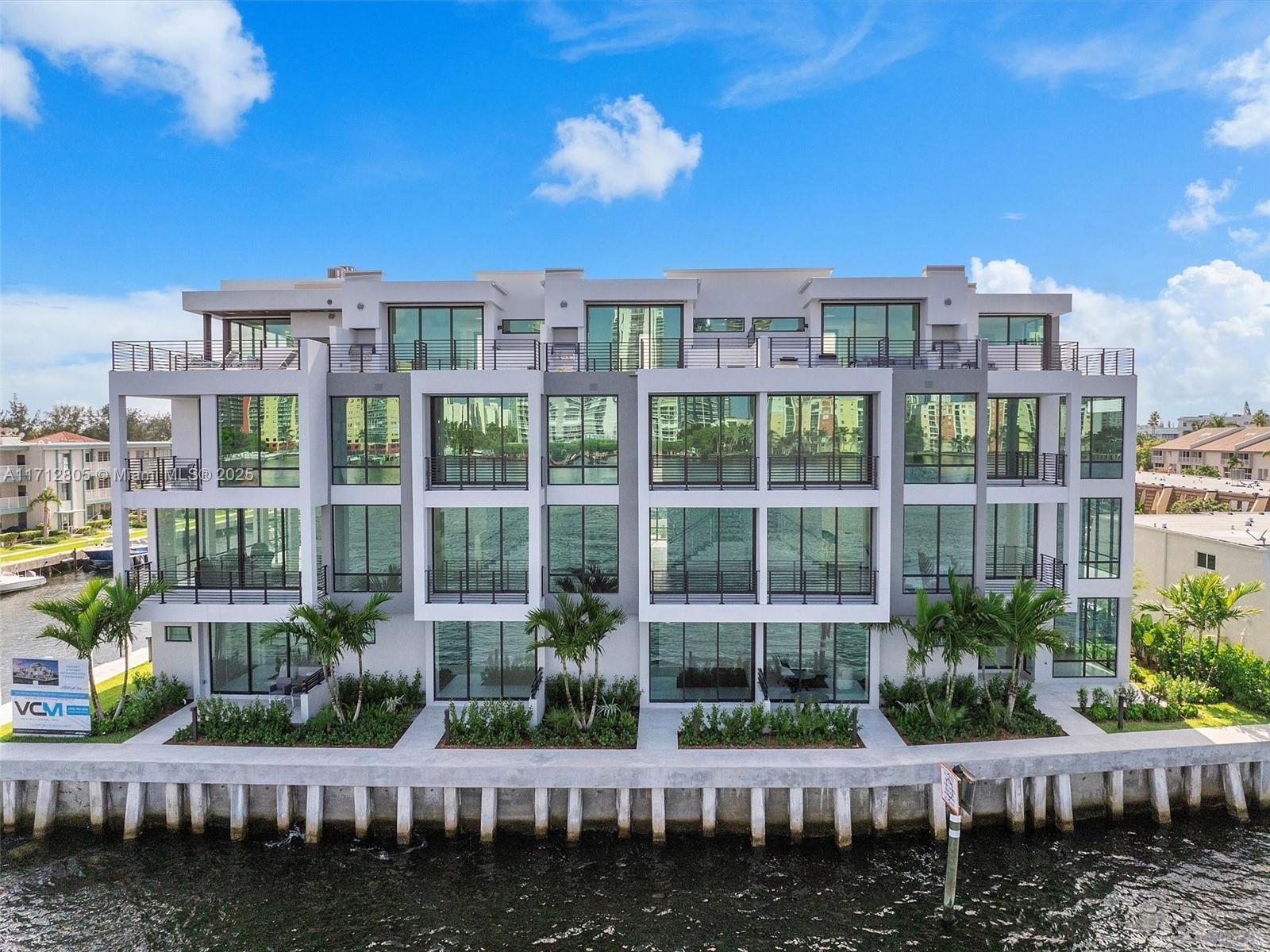 Picture of 4014 NE 167 St, North Miami Beach, FL 33160