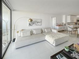 Picture of 3701 N Country Club Dr # 1609, Aventura, FL 33180