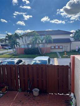 Picture of 10003 NW 9Th St Cir # 17, Miami, FL 33172