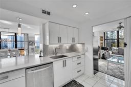 Picture of 1000 Parkview Dr # 730, Hallandale Beach, FL 33009