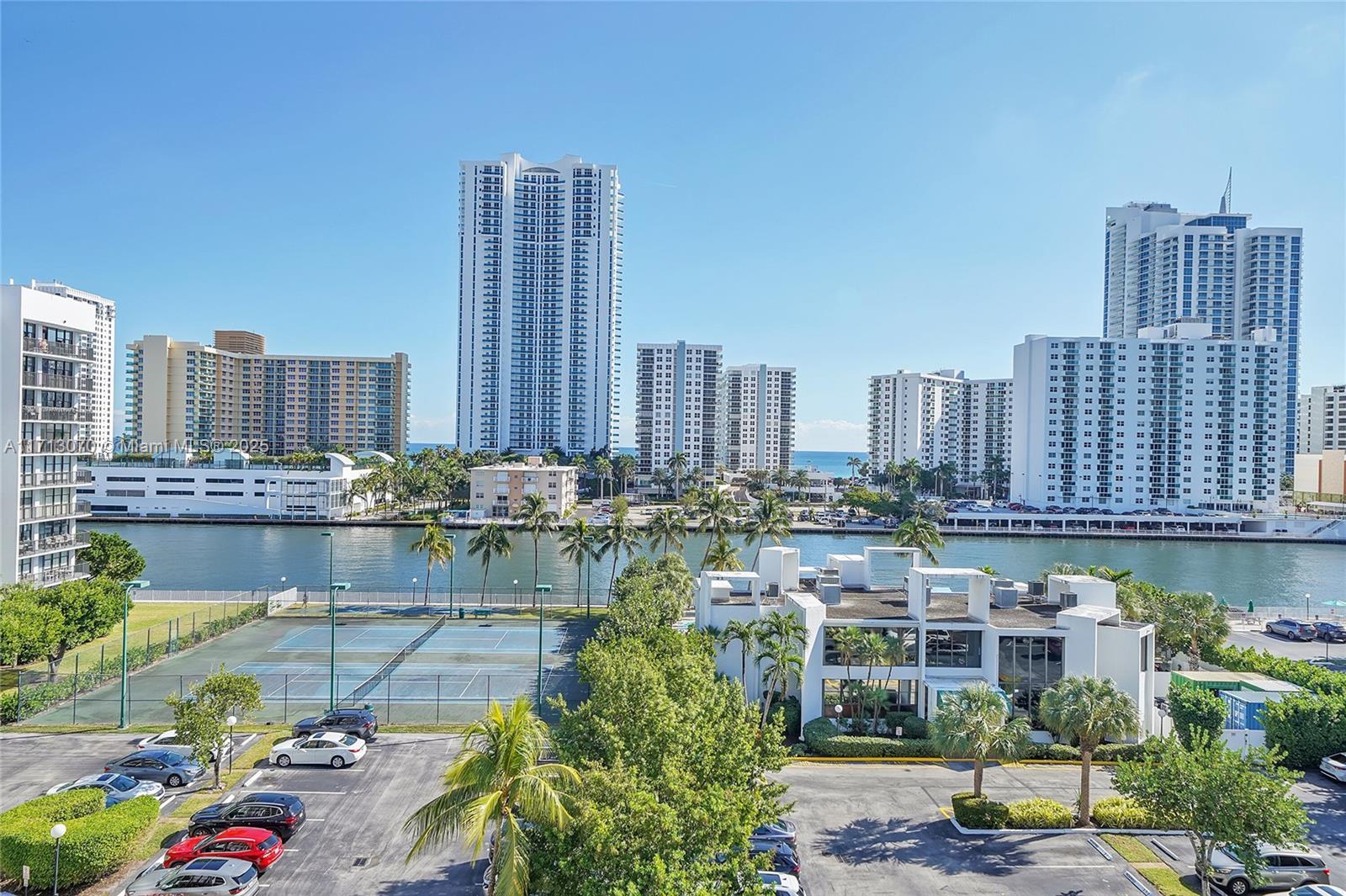 Picture of 1000 Parkview Dr # 730, Hallandale Beach, FL 33009