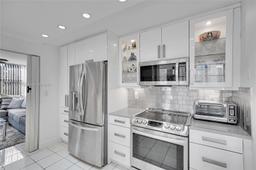 Picture of 1000 Parkview Dr # 730, Hallandale Beach, FL 33009
