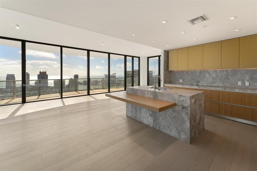 Picture of 500 Alton Rd # 3901, Miami Beach FL 33139