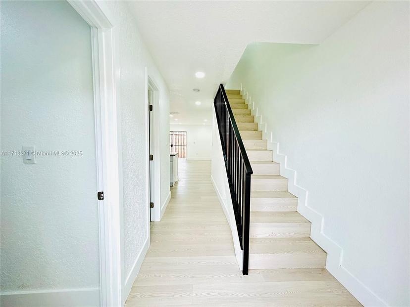 Picture of 3639 W 11Th Ave # 10, Hialeah FL 33012