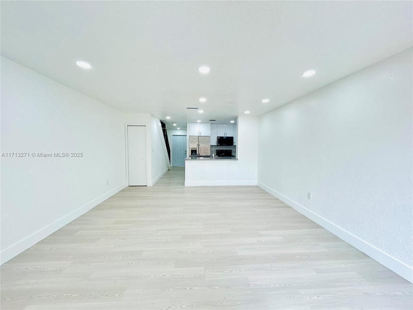 Picture of 3639 W 11Th Ave # 10, Hialeah FL 33012