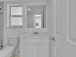 Picture of 2900 W Sunrise Lakes Dr # 104, Sunrise, FL 33322