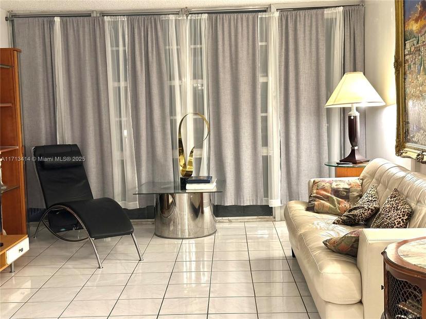 Picture of 301 174 # 2208, Sunny Isles Beach FL 33160
