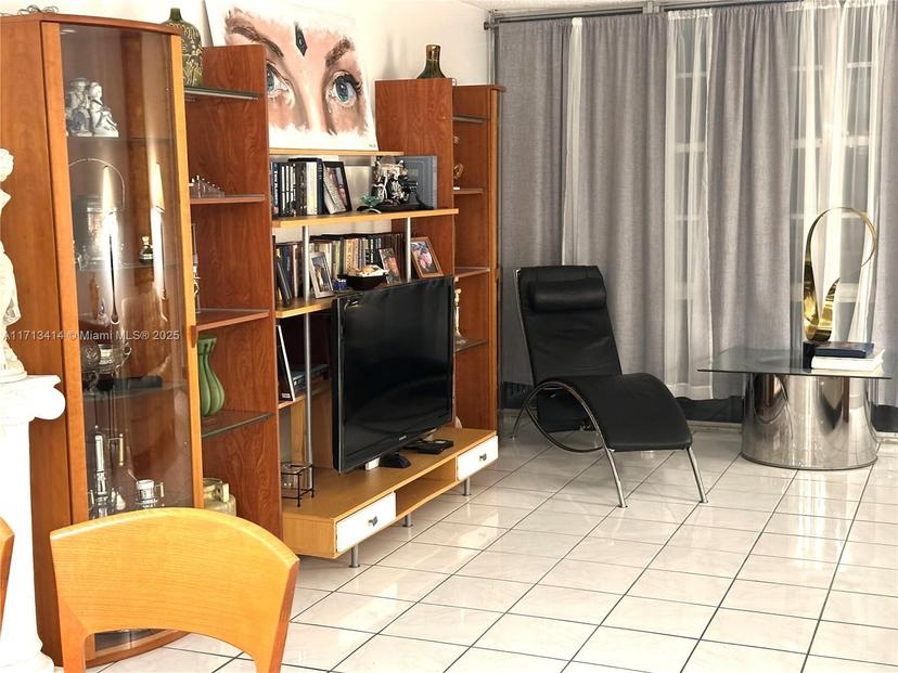 Picture of 301 174 # 2208, Sunny Isles Beach FL 33160