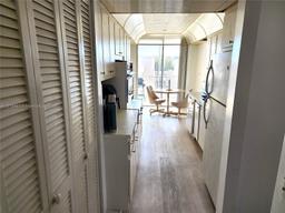 Picture of 1690 NE 191St St # 1, Miami, FL 33179
