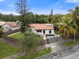 Picture of 1024 SW 23Rd Rd, Miami, FL 33129