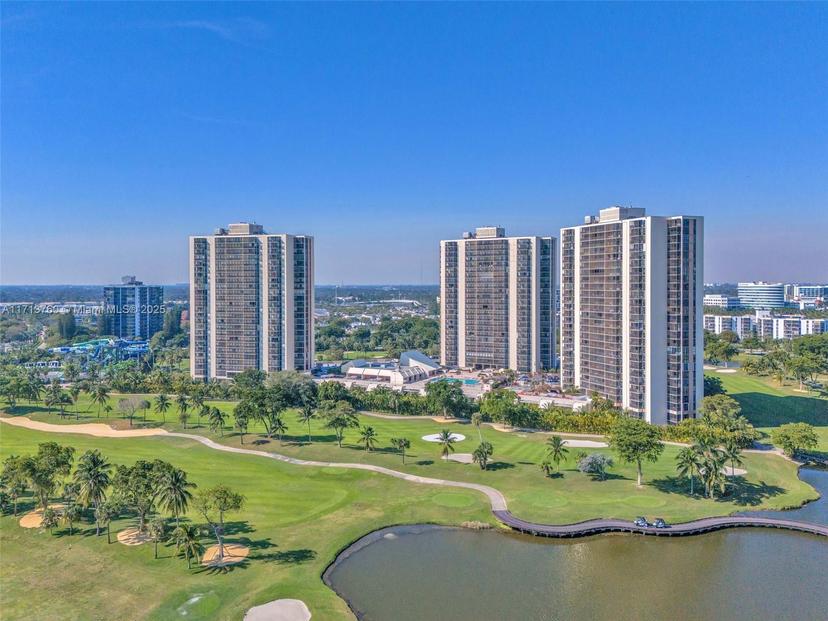 Picture of 20353 W Country Club Dr, Aventura FL 33180