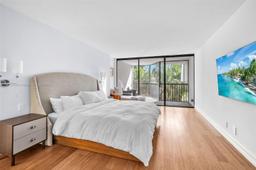 Picture of 20353 W Country Club Dr, Aventura, FL 33180