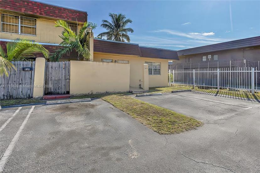 Picture of 624 NW 179Th St, Miami Gardens FL 33169