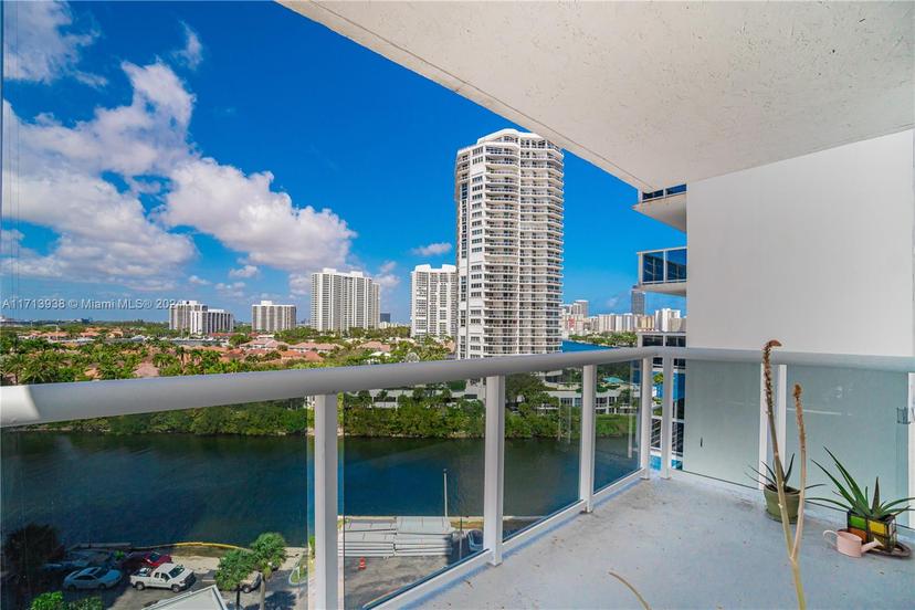Picture of 20515 E Country Club Dr # 1048, Aventura FL 33180