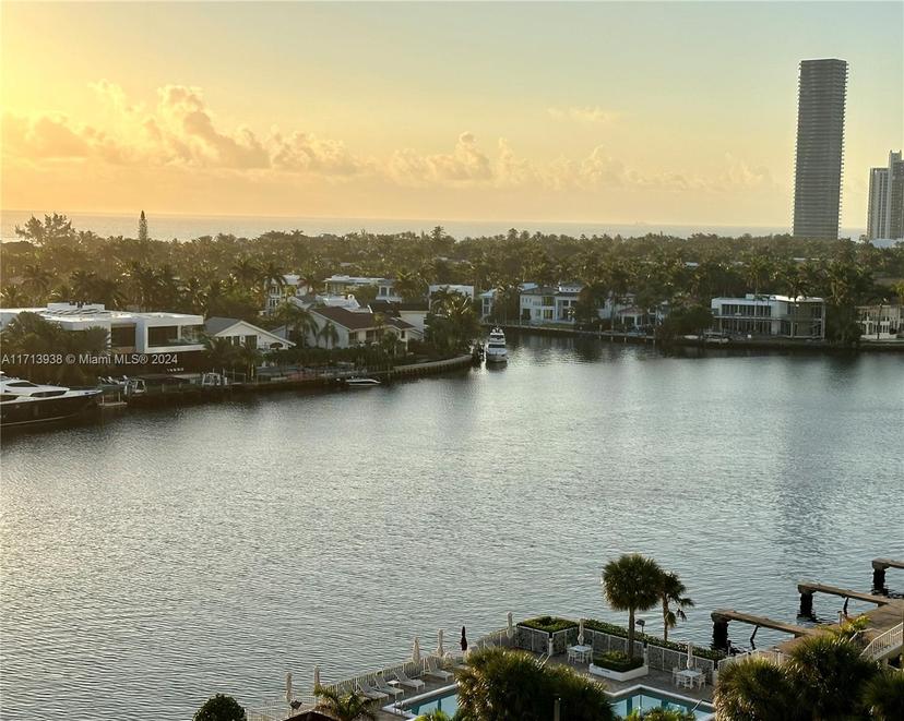 Picture of 20515 E Country Club Dr # 1048, Aventura FL 33180