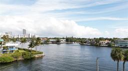 Picture of 20515 E Country Club Dr # 442, Aventura, FL 33180