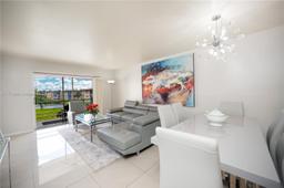 Picture of 8861 Sunrise Lakes Blvd # 301, Sunrise, FL 33322