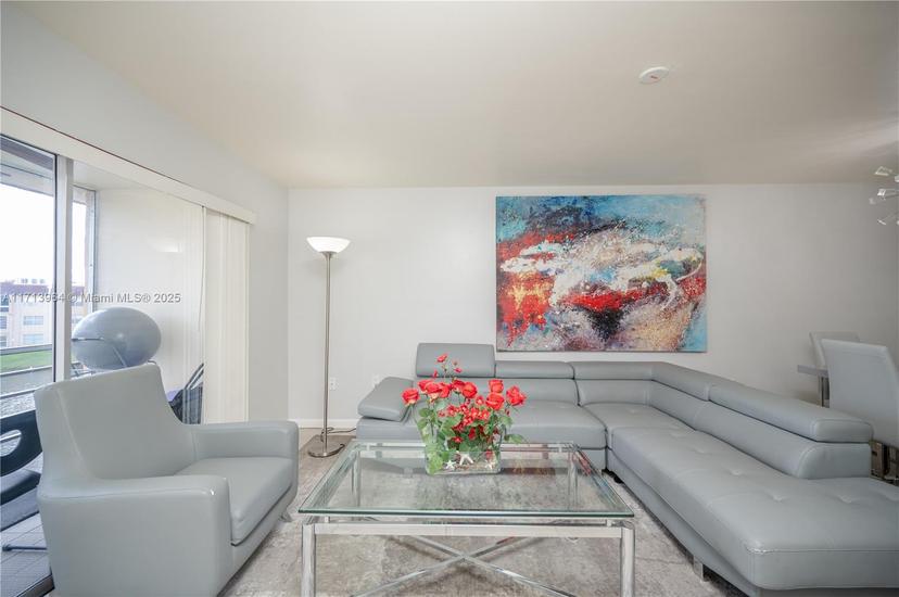 Picture of 8861 Sunrise Lakes Blvd # 301, Sunrise FL 33322