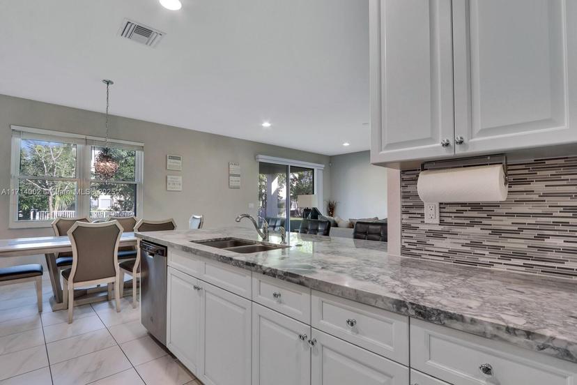Picture of 1981 NW Cataluna Cir, Port St. Lucie FL 34986