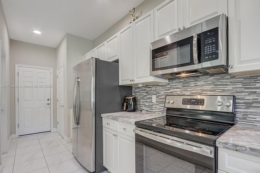 Picture of 1981 NW Cataluna Cir, Port St. Lucie FL 34986