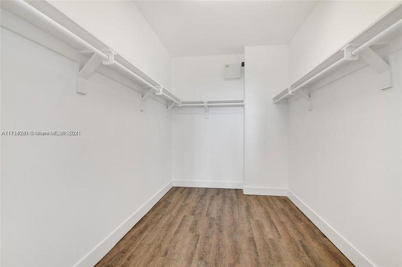 Picture of 2621 NE 212Th Ter # 206, Miami FL 33180