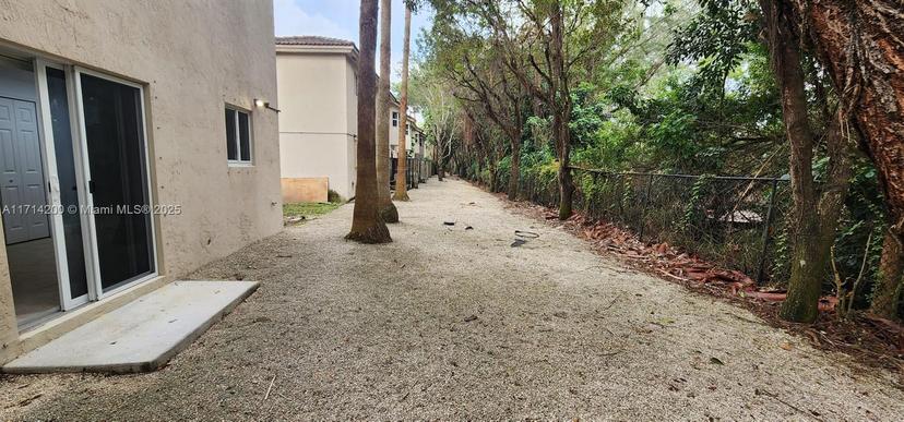 Picture of 1250 SE 31St Ct # 33, Homestead FL 33035