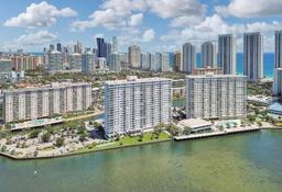 Picture of 300 Bayview Dr # 905, Sunny Isles Beach, FL 33160