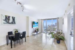 Picture of 1750 N Bayshore Dr # 3210, Miami, FL 33132
