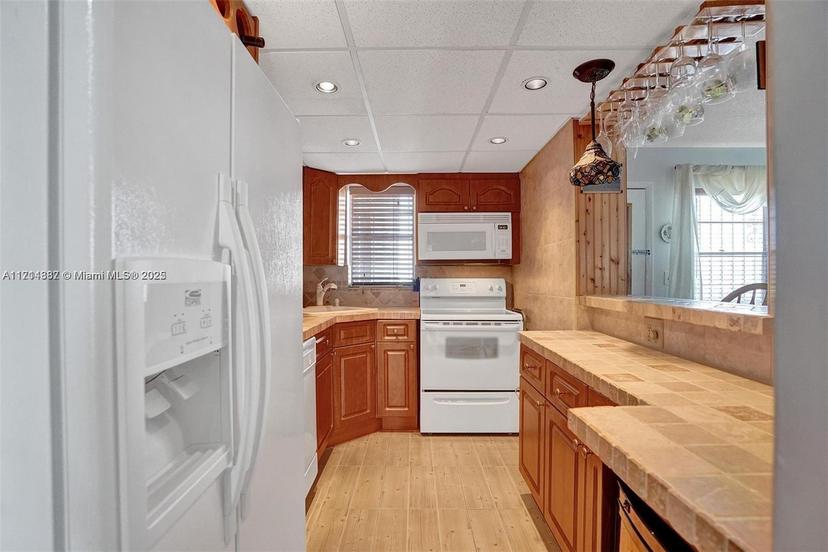 Picture of 7620 Carlyle Ave # 703, Miami Beach FL 33141