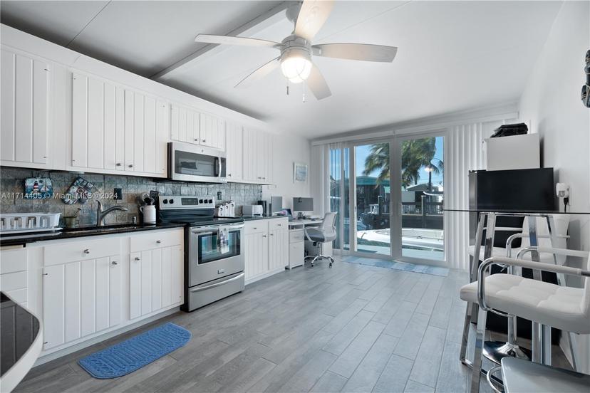 Picture of 1361 Overseas Hwy E11, Marathon FL 33050
