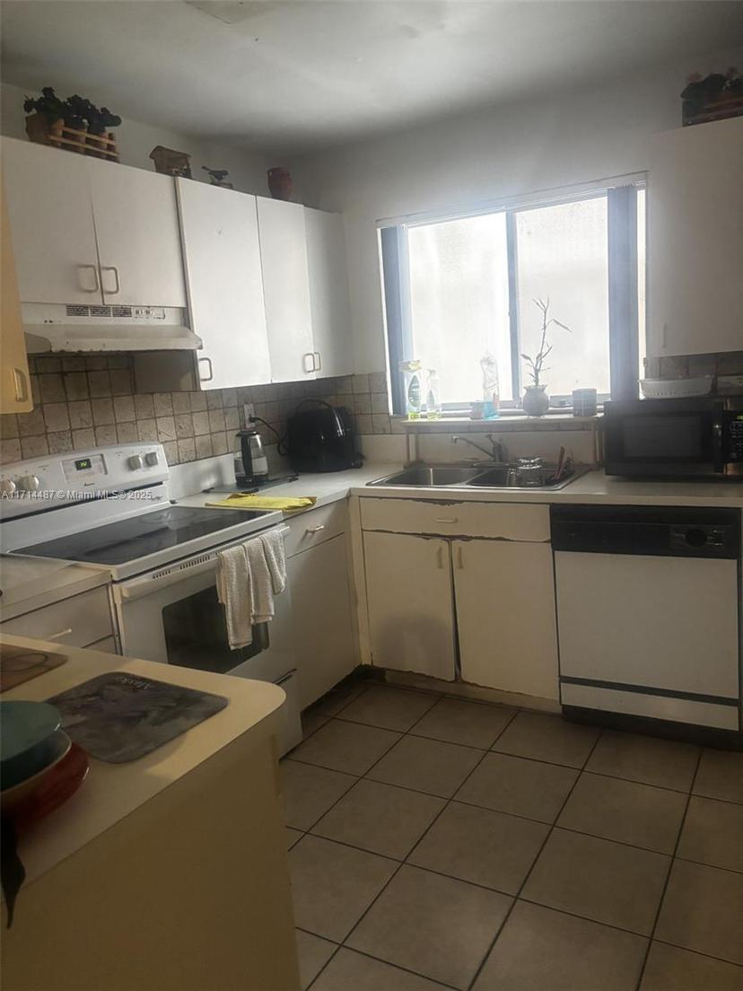 Picture of 14909 SW 80Th St # 115, Miami FL 33193
